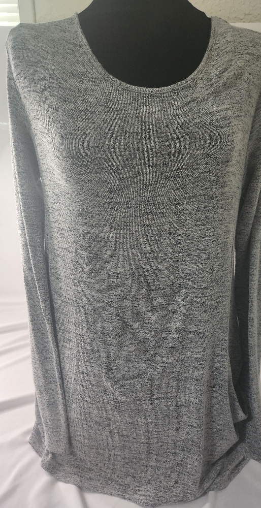 Maurices womens tunic gray long sleeve size Medium boatneck